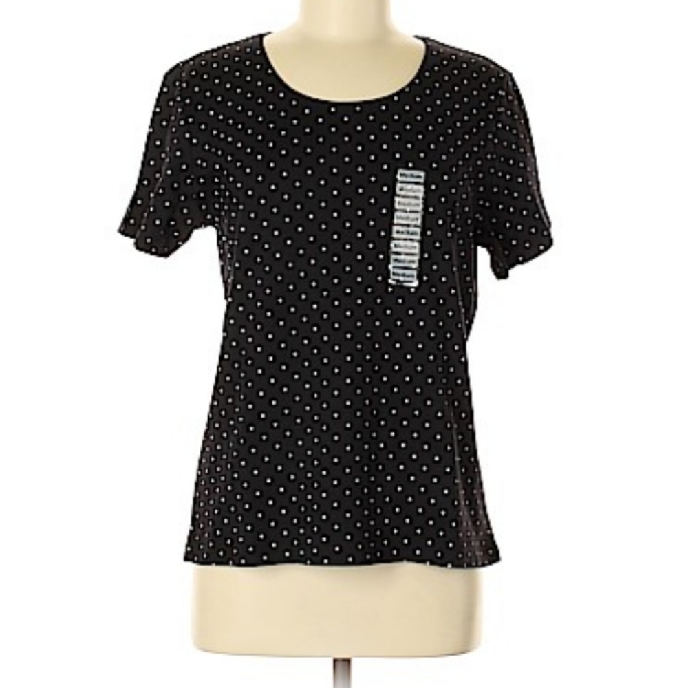 Medium- polka dot tshirt